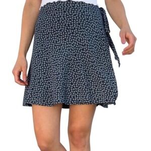 Brandy Melville Navy Blue Floral Wrap Mini Skirt One Size Daisy Print Viscose